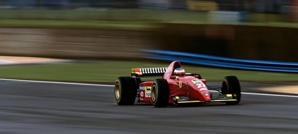 开云体育-赛道与球场，F1街道赛焦点战与尼克斯速胜掘金的双城记