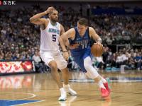 开云体育官网-黄蜂击败独行侠：格拉汉姆连砍三分