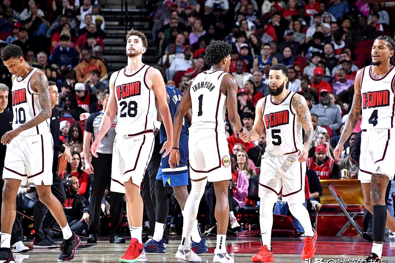 火箭中锋再献高效表现,带领球队击败国王的简单介绍 火箭中锋再献高效表现,带领球队击败国王的简单介绍