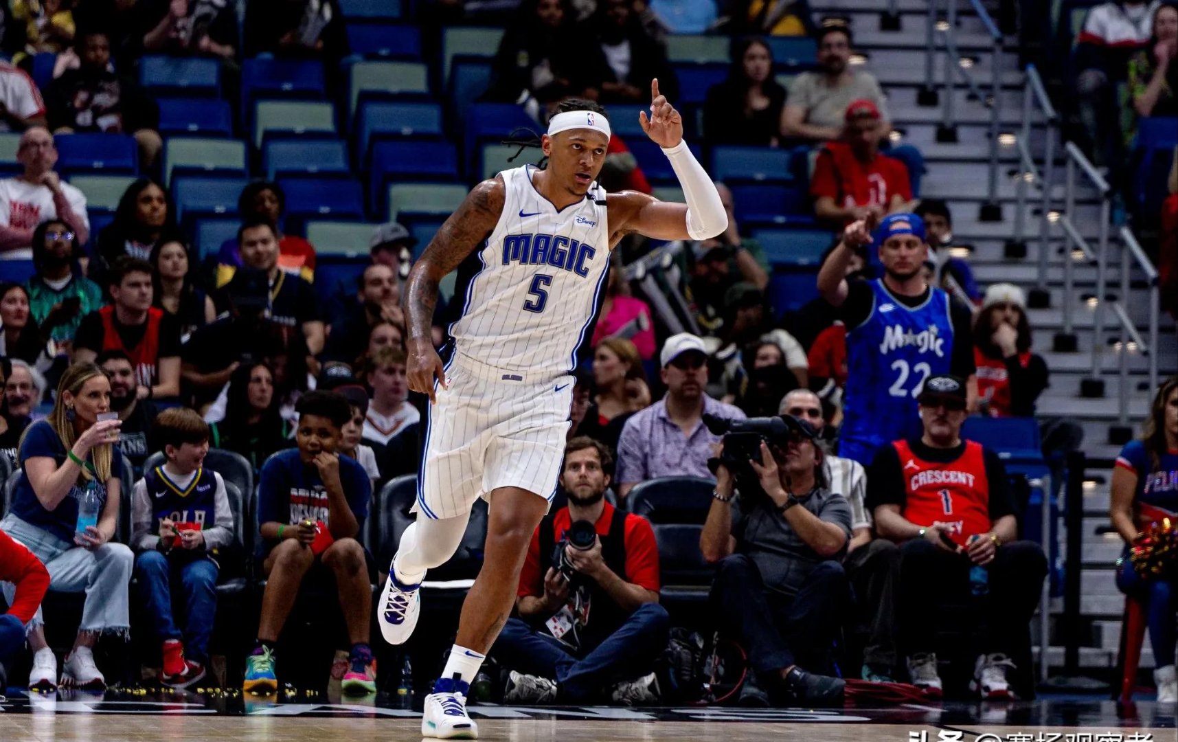 包含人客场逆转击败灰熊取得胜利的词条 包含人客场逆转击败灰熊取得胜利的词条