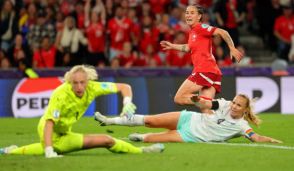 德国女足赛场表现抢眼,成功晋级淘汰赛 德国女足赛场表现抢眼,成功晋级淘汰赛