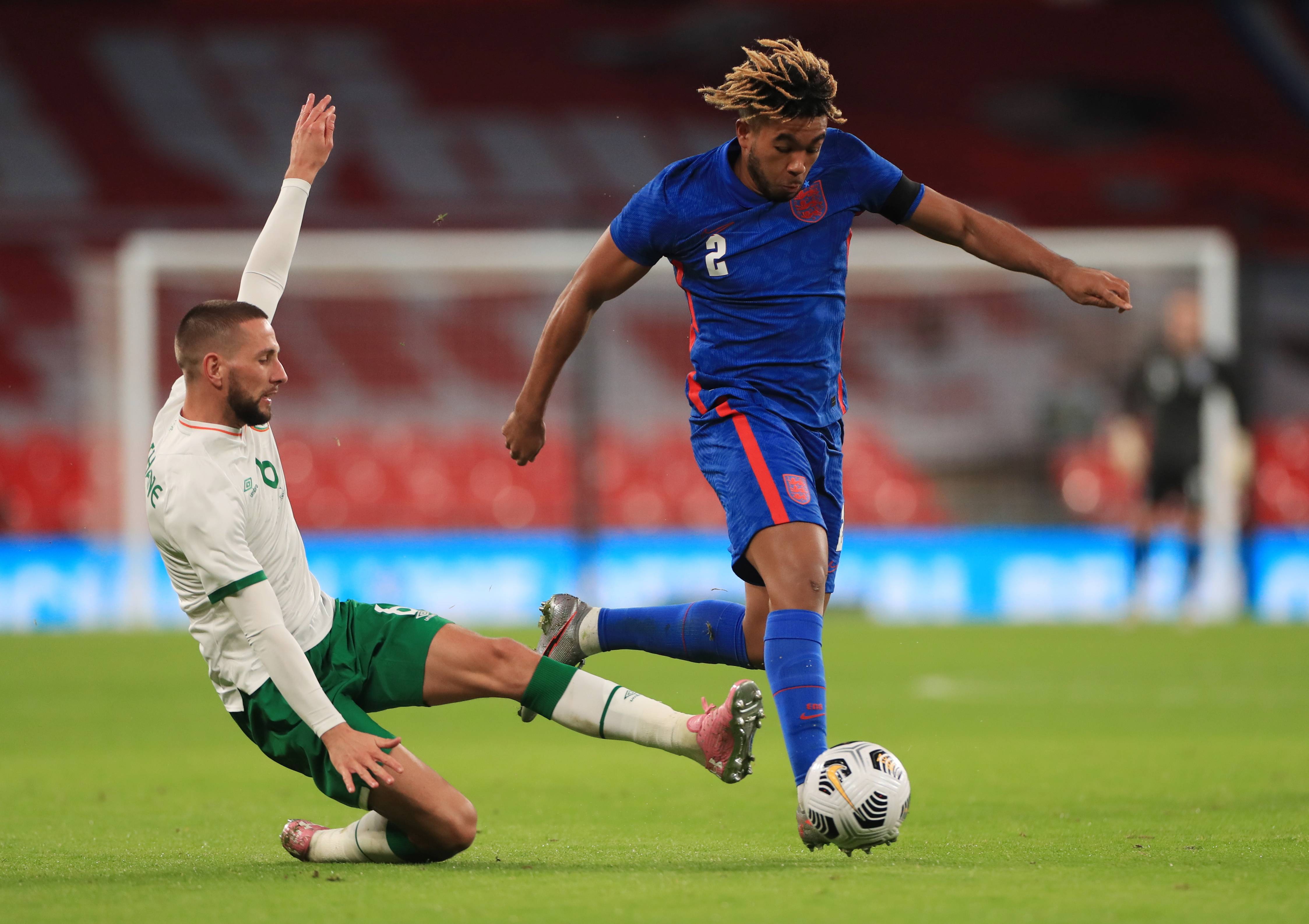 关于英格兰女足队在友谊赛中取得丰收,球员士气高涨的信息 关于英格兰女足队在友谊赛中取得丰收,球员士气高涨的信息