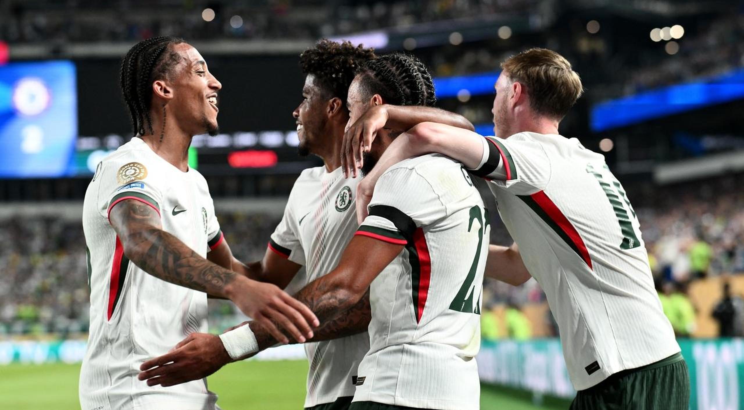 波尔图客场逆转切尔西,惊险晋级半决赛 波尔图客场逆转切尔西,惊险晋级半决赛