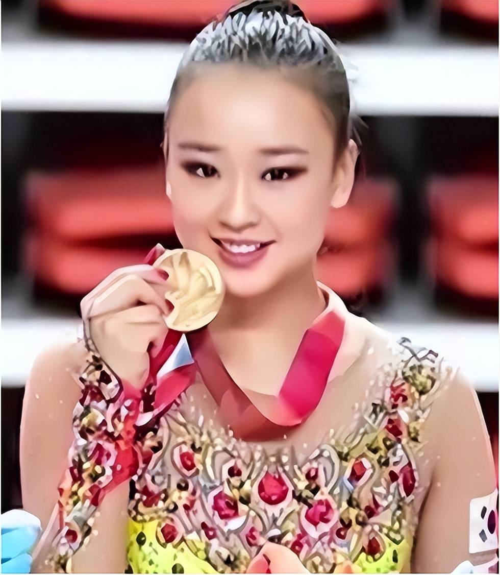 韩国体操选手表现优异,夺得多枚金牌 韩国体操选手表现优异,夺得多枚金牌