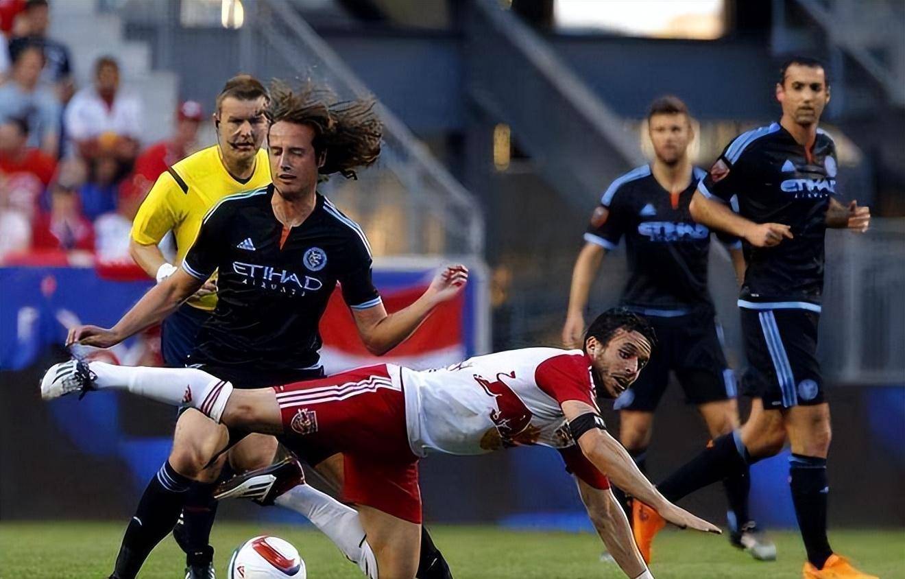 关于顶尖球队对决,胜负悬念让人屏息凝神的信息 关于顶尖球队对决,胜负悬念让人屏息凝神的信息