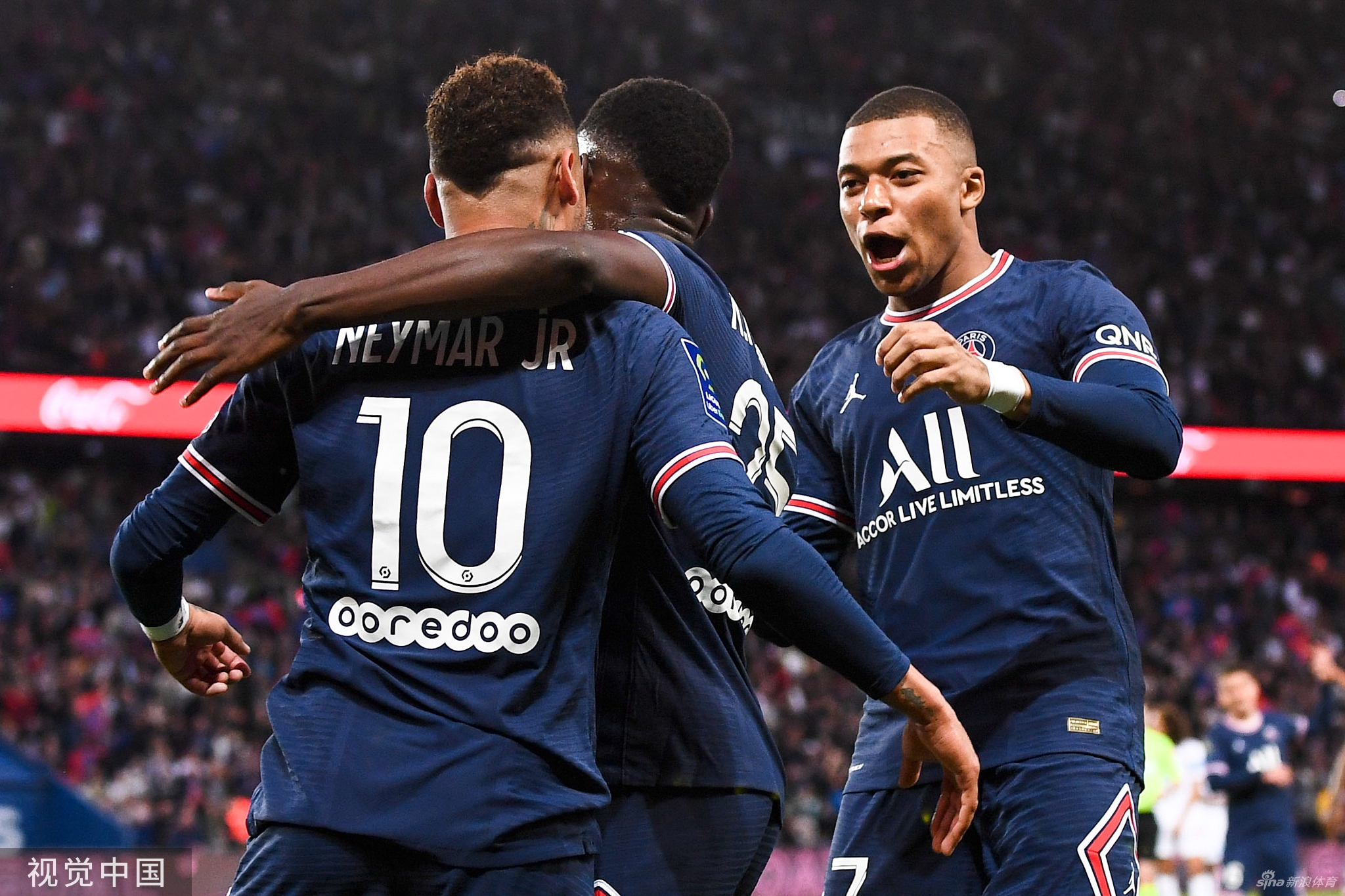 法国足球联赛中豪门球队互有胜负