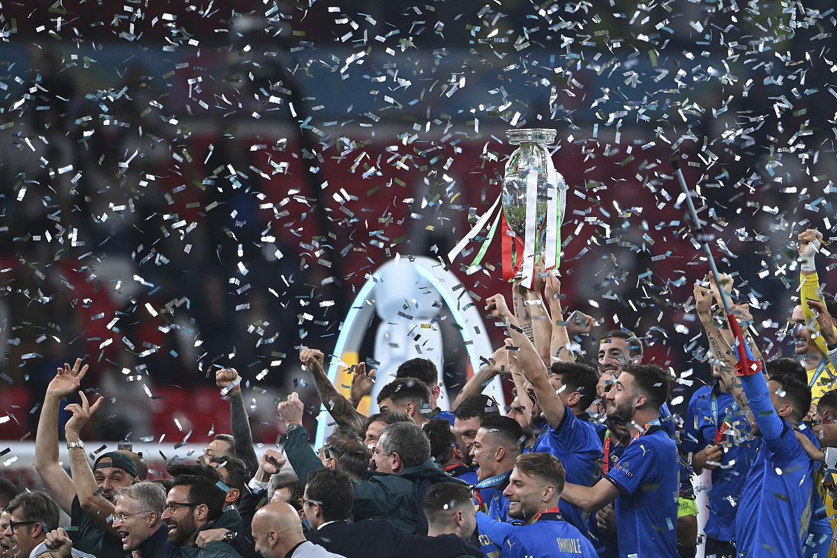 关键一球,球队在比赛中取得宝贵胜利 关键一球,球队在比赛中取得宝贵胜利