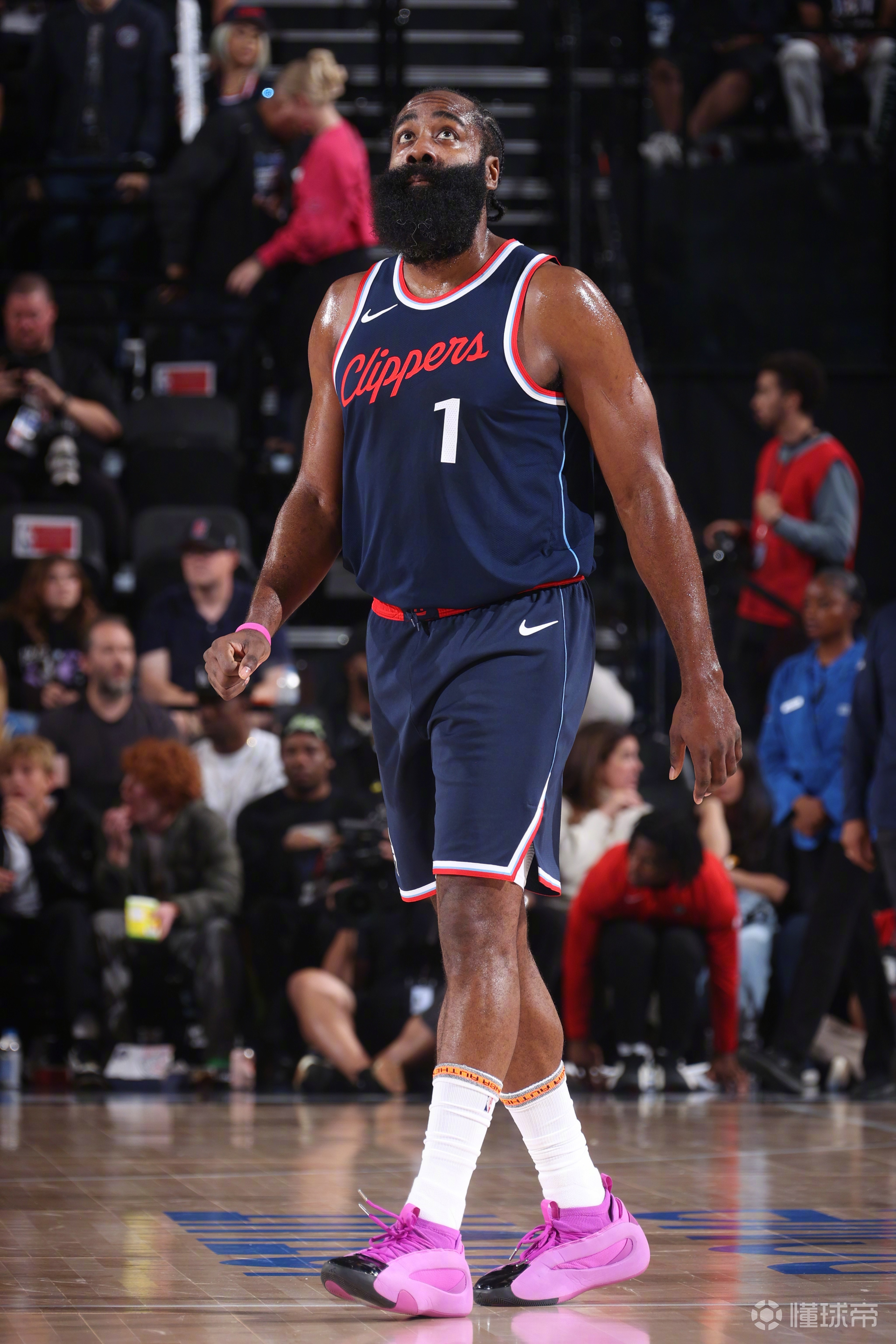 快船胜马刺,继续领跑西部 快船胜马刺,继续领跑西部