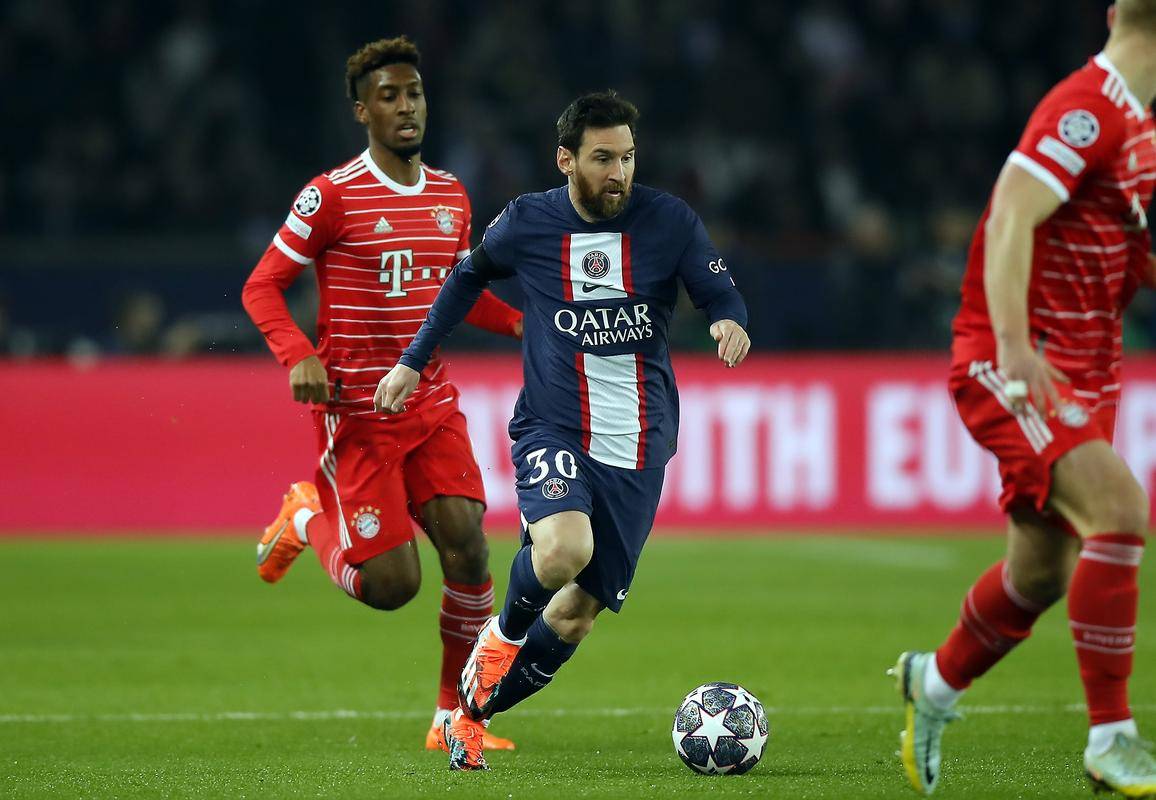 巴黎圣日耳曼与曼联在欧冠联赛中展开激烈对决 巴黎圣日耳曼与曼联在欧冠联赛中展开激烈对决